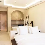Suite Luxueuse Avec Baignoire Ouverte