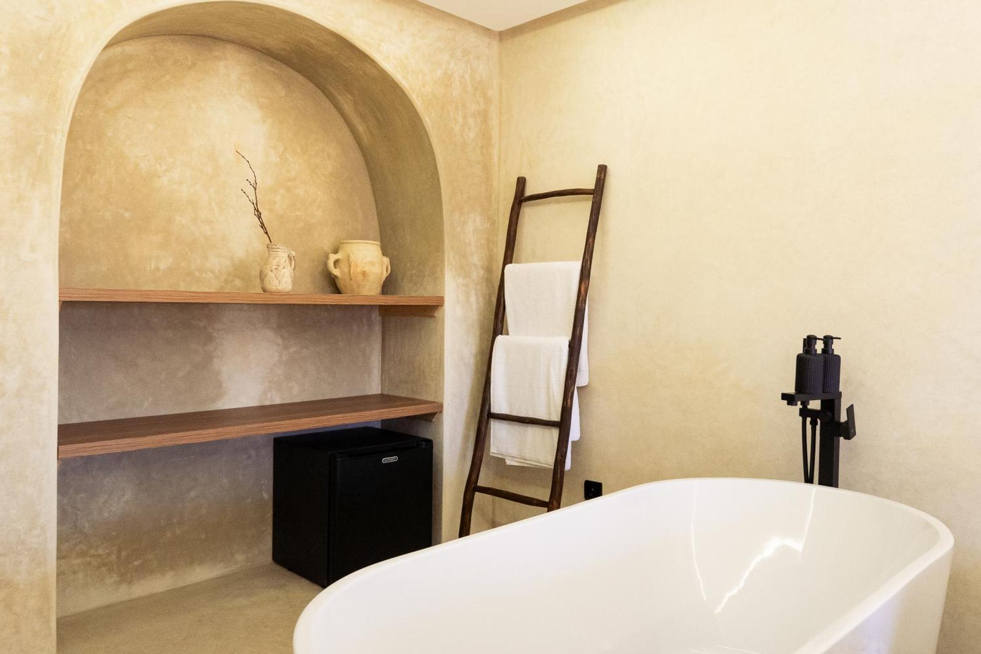 Luxueuse Avec Baignoire Ouverte Appartement
